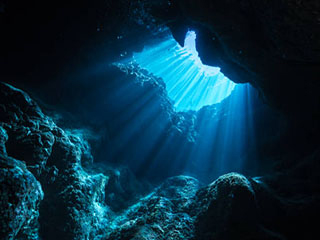 private scuba diving guide-discover scuba diving-tunnels and caves cape greco